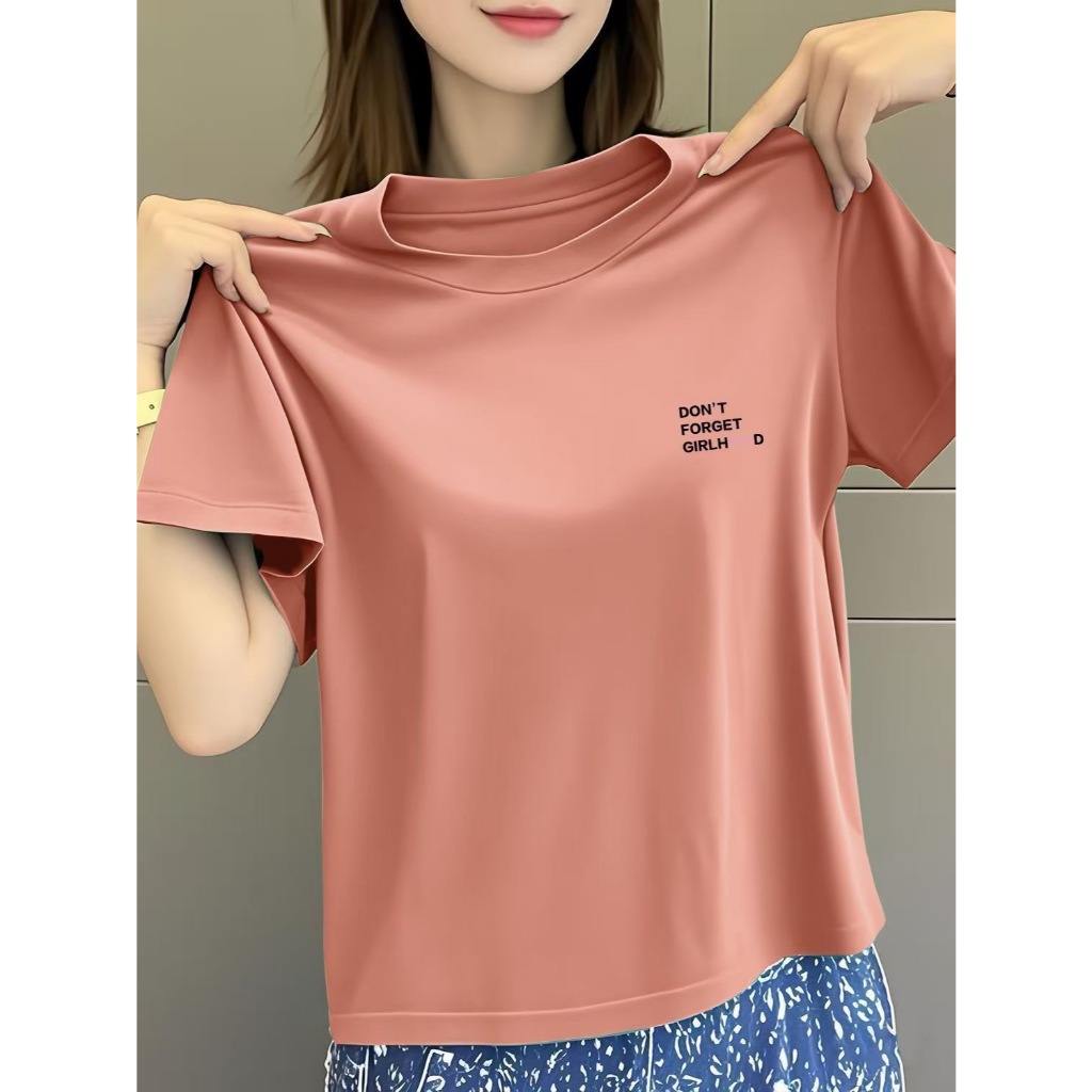 เสื้อยืดแขนสั้นสีพื้นเรียบง่ายและใช้งานได้หลากหลายสำหรับผู้หญิง เหมาะสำหรับใส่ไปทำงาน สไตล์ฤดูร้อนใหม่พร้อมลายหัวใจ เสื้