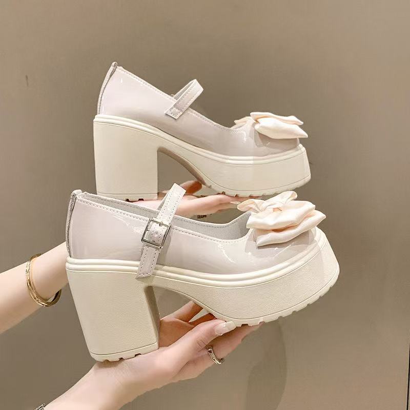 ผู้หญิงนักเรียนเกาหลี Lolita ส้นสูงสีดำ Straight Buckle Mary Janes สไตล์ป่า Jk / Lolita หนา