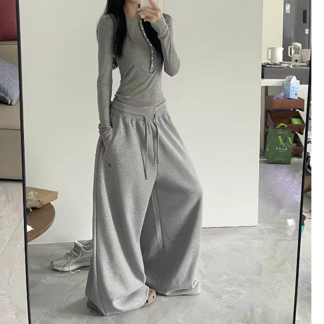 [Small embroidery, sports-style wide-leg pants]กางเกงขายาวทรงกว้างสไตล์สตรีทแดนซ์แจ๊สย้อนยุคสำหรับผู้หญิง