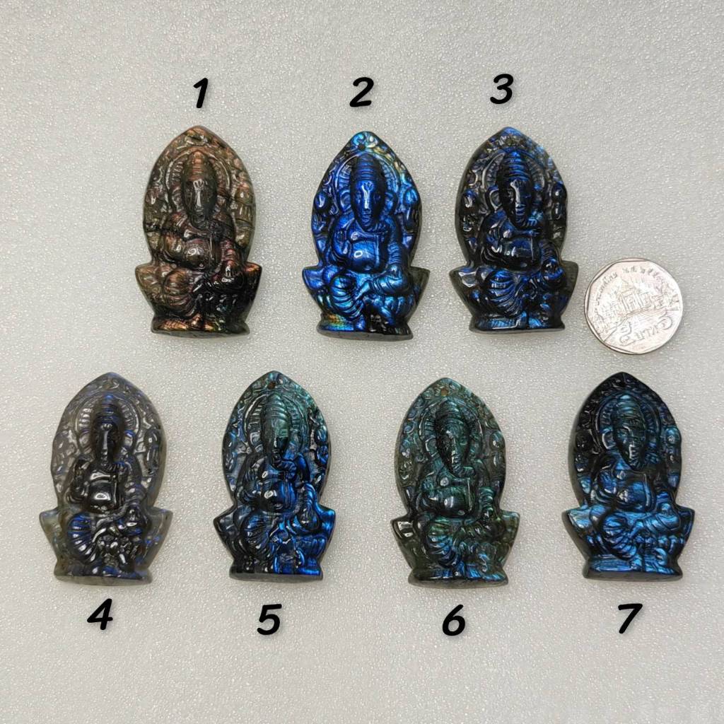 หินลาบราโดไรต์แกะสลักพระพิฆเนศ (Labradorite Ganesesha)