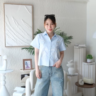 Lawyer Store| [927976] เสื้อคอปก แขนสั้น ปักลายดอกไม้ ด้านหลังปัก SLW แขนสั้น เนื้อผ้าออฟฟอร์ดไม่ยืด เสื้อแขนสั้น