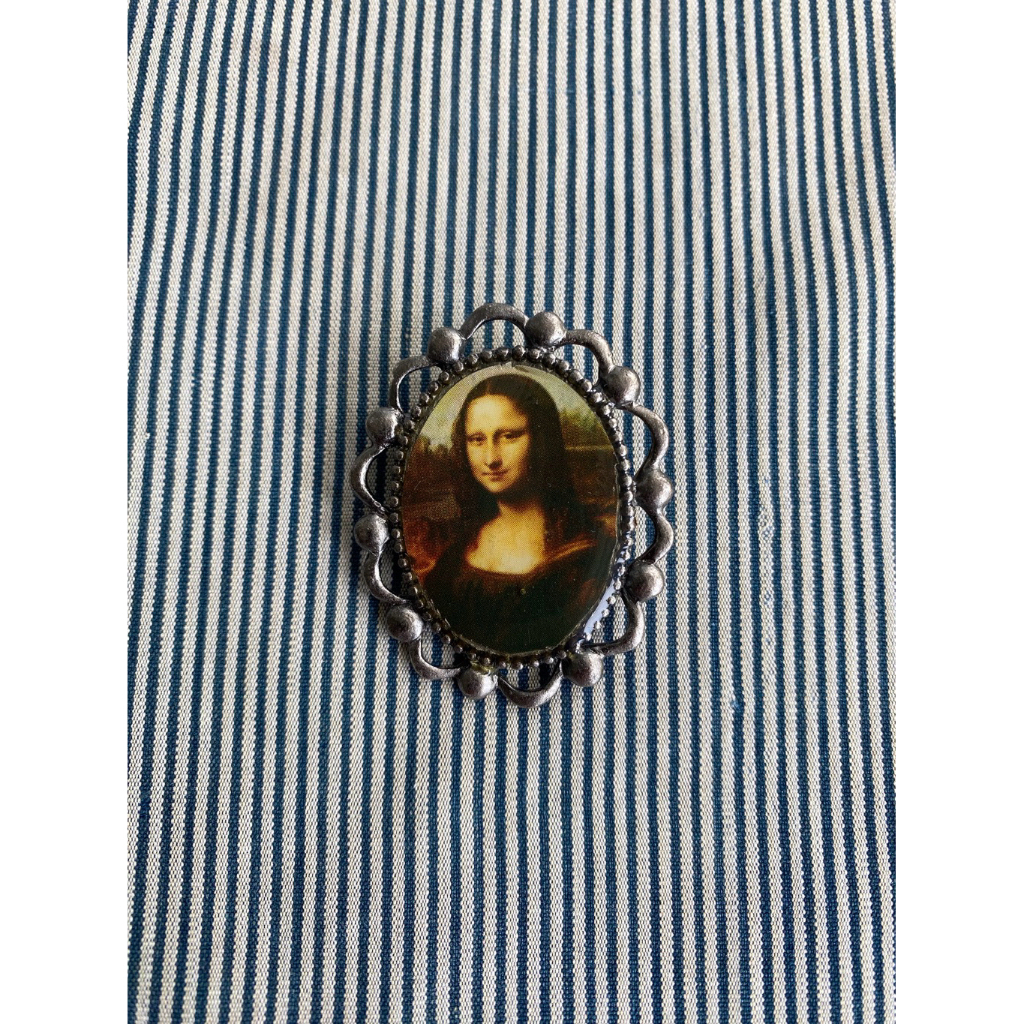 เข็มกลัด Vintage Mona Lisa oval pin - ของมือสอง -