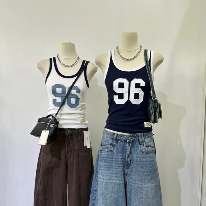 A1090 เสื้อกล้าม STOCKHOLM สายชิลต้องมี! เสื้อกล้ามทรงสวย ใส่แล้วดูหุ่นเพรียว