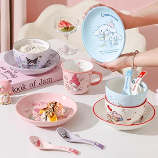 【ของแท้】Sanrio จานเซรามิก / ชาม / ช้อน รุ่นมิตรภาพ Kuromi Hello Kitty My Melody Cinnamoroll ใช้ไมโครเวฟอุ่นอาหารได้