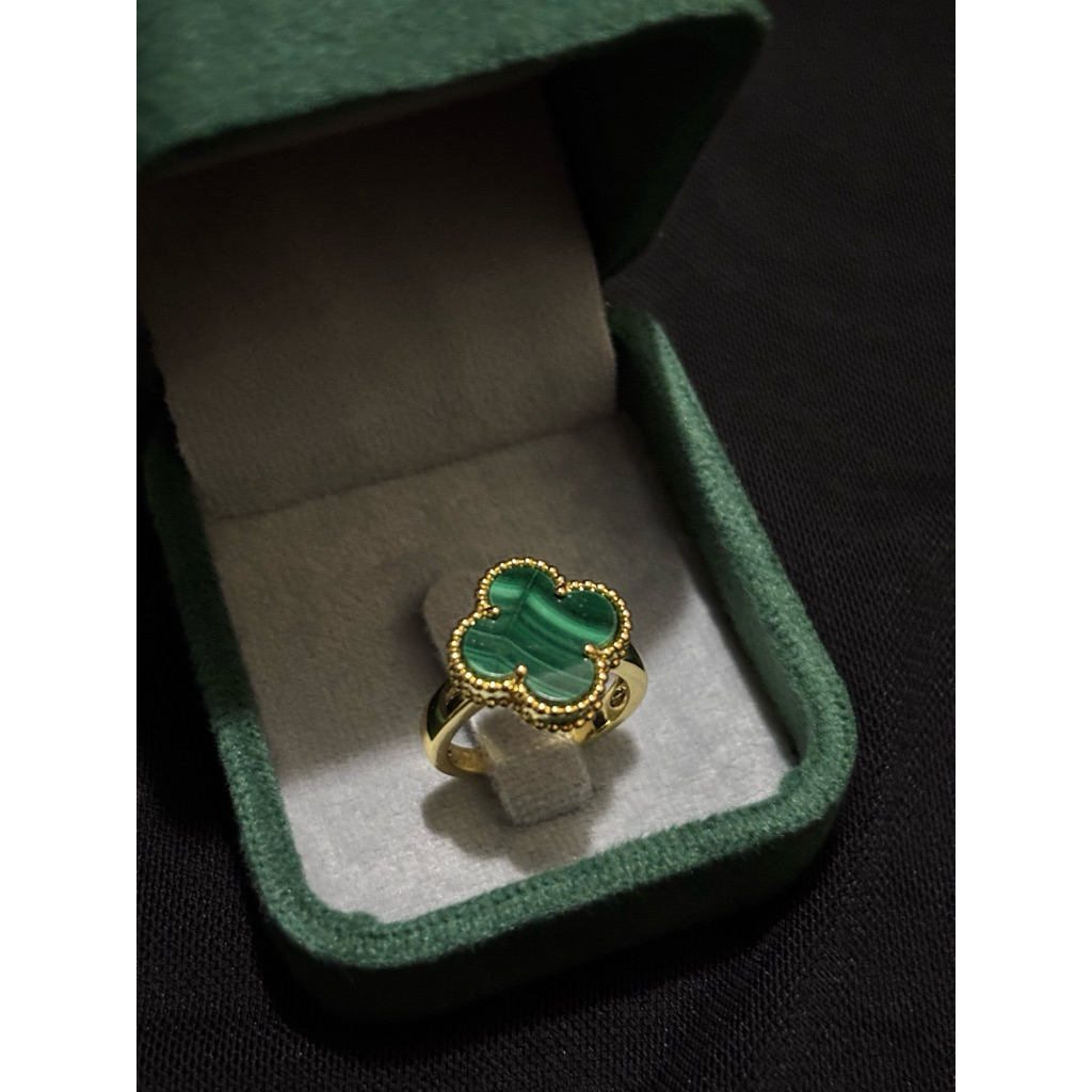 แหวน Van Cleef & Arpels