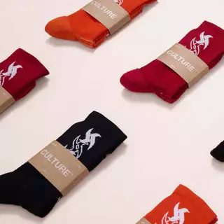 VAC ถุงเท้าวิ่ง Culture Essential Running Crew Socks 3 สี Black / Orange / Burgundy