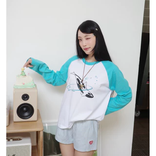 resign studio - เสื้อ Raglan เสื้อขาวแขนเขียว🧤📟