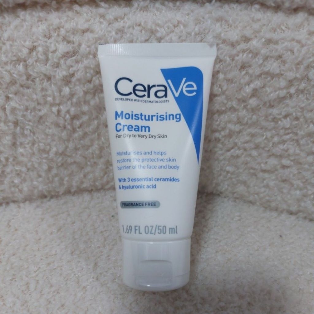 CeraVe Moisturising Cream 50 ml.mfg ผลิต 06/2025