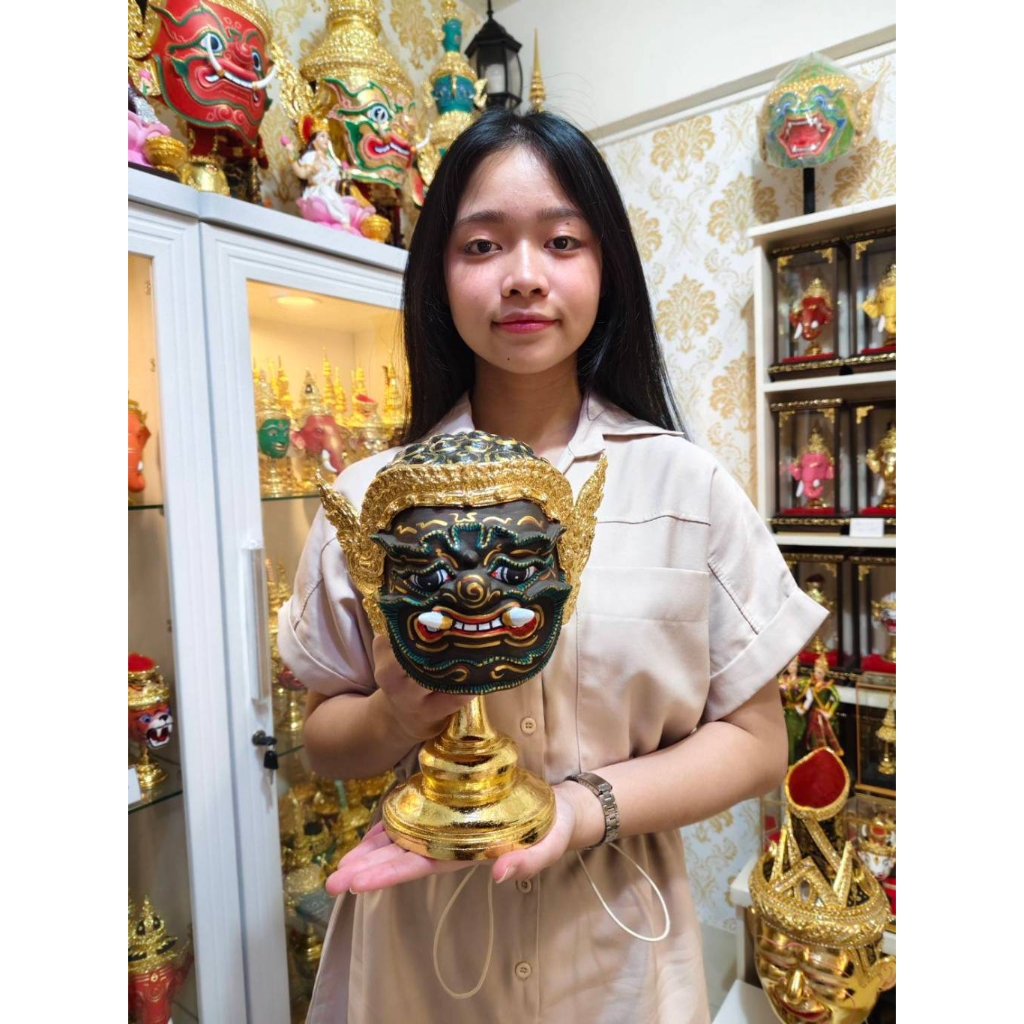 เศียรครู พระพิราพ ขนาดกว้าง 8 นิ้ว สูง 12 นิ้ว พร้อมฐานปิดทอง เนื้อเรซิ่น ปิดทองเค งานสวย เศียรเทพ หัวโขน ของที่ระลึก