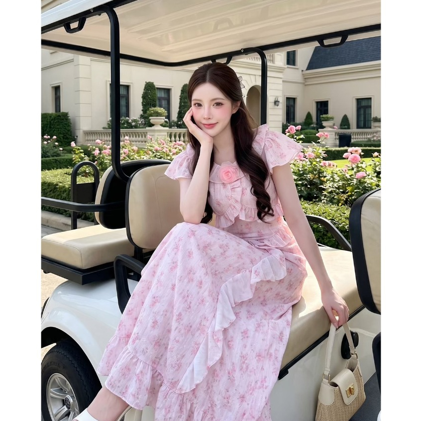 (มีถึง3XL) Maria Diamond สีชมพู Chom Chob Dress เดรสยาวผ้าคอตตอนพิมพ์ลาย ใส่สบาย เนื้อเบา แต่งระบาย + เข็มกลัดดอกไม้