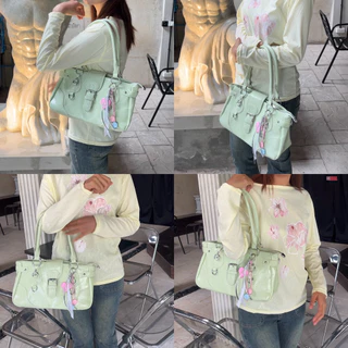 ♡︎24march♡︎ (พร้อมส่ง) กระเป๋าแฟชั่น กระเป๋าสะพายไหล่หนังคุณภาพดี มีสายสะพายยาว #B24240