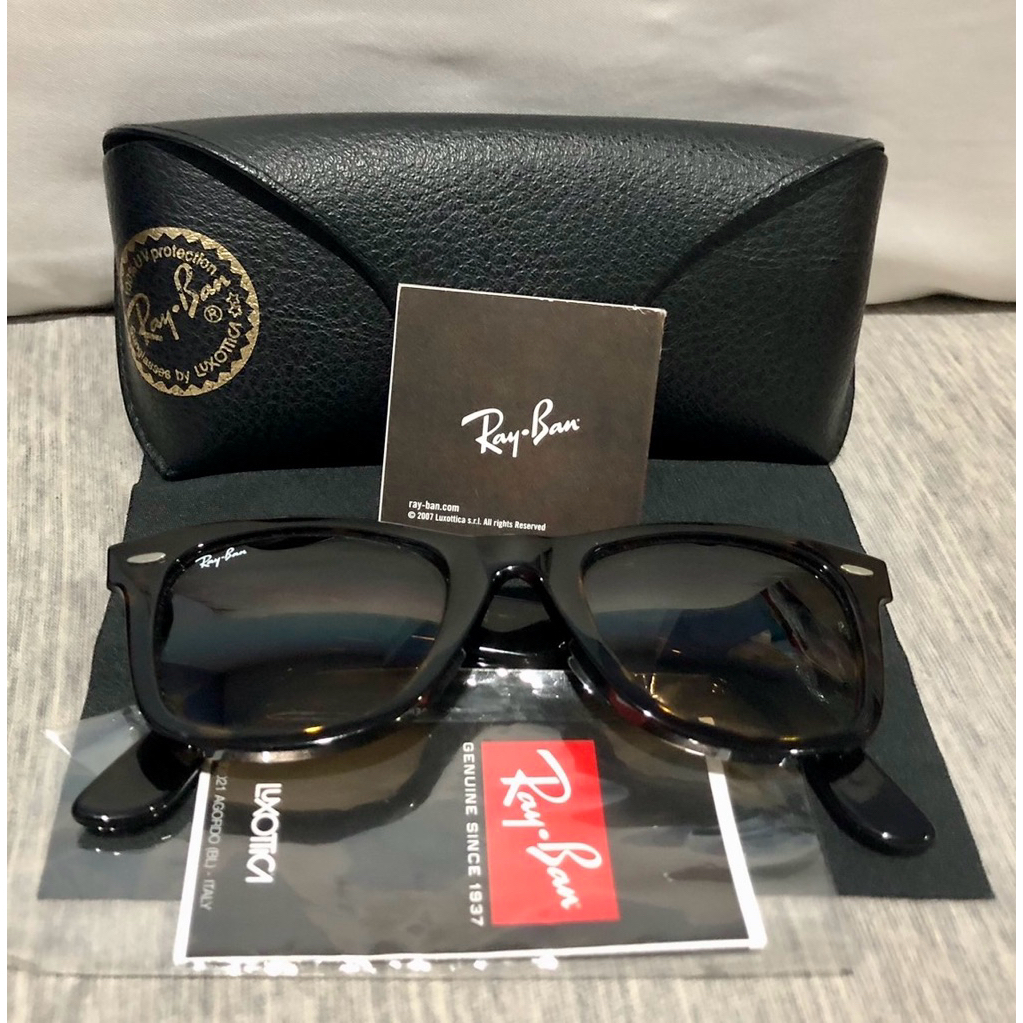 แว่นกันแดด Ray-Ban รุ่น RB2140 Wayfarer ลายกระ