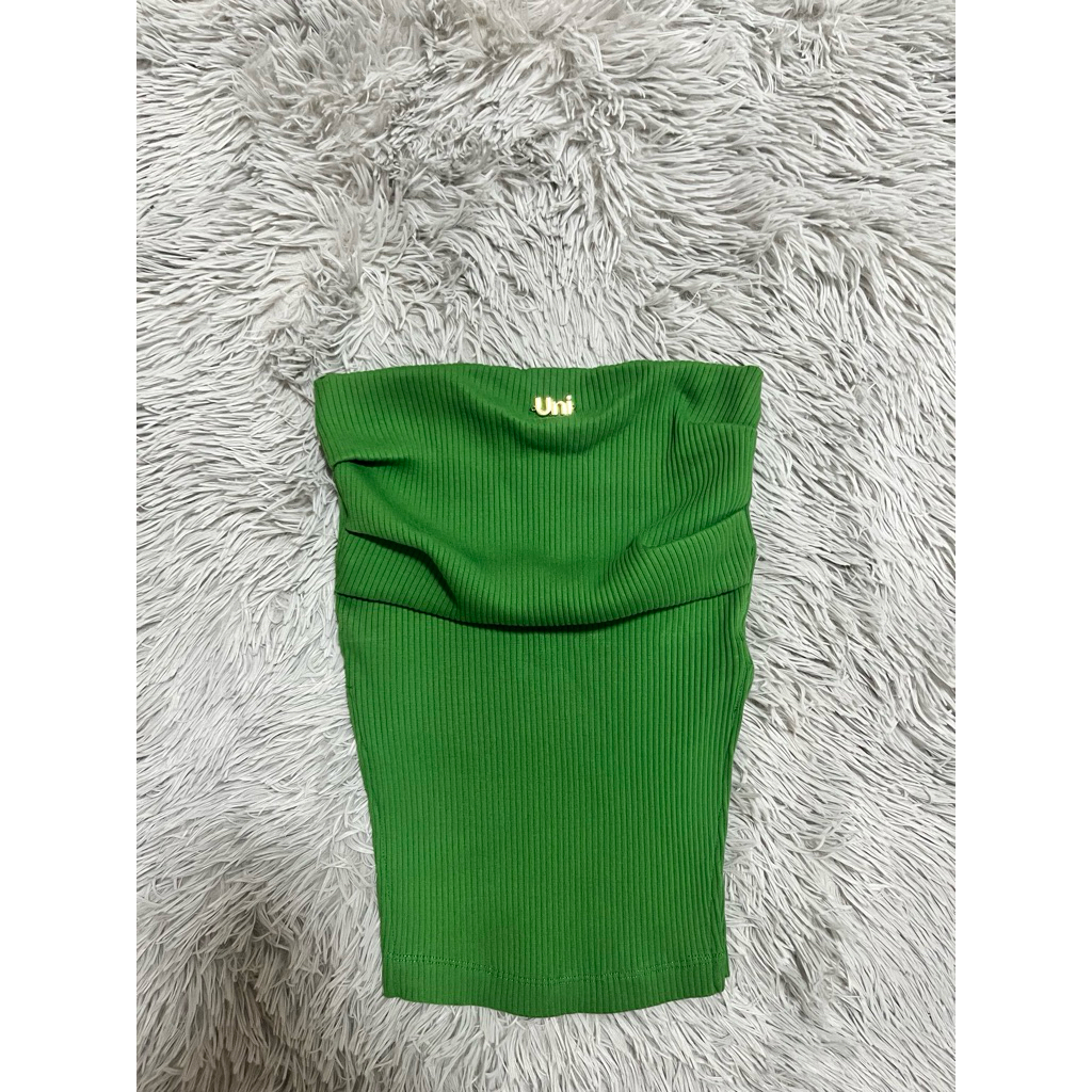 เสื้อเกาะอก Unigram สีเขี๊ยววว