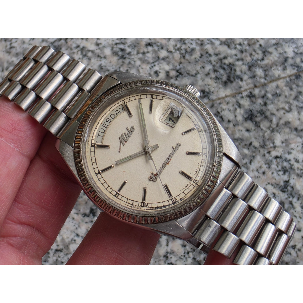 นาฬิกา VINTAGE MIDO COMMANDER 8223 กัปตัน AUTOMATIC DAY DATE DRESS GENTS (มือสอง)