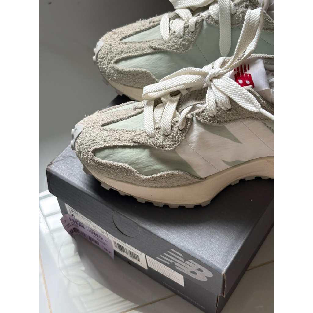 New balance 327 มือสอง38.5/24cm