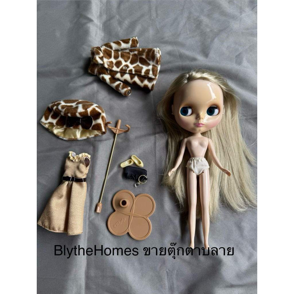Blythe Neo  cappuccino chat doll