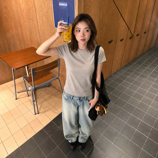 เสื้อยืดผู้หญิง เสื้อยืดแขนสั้น เสื้อยืดคอกลม ผ้านิ่ม เก็บทรงสวย พรางหุ่นสวย ส่งด่วน จากไทย