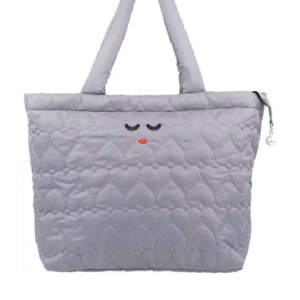 Alice & Olivia Gray Grey Soft Heart Pattern Tote Bag กระเป๋าสะพายอลิส & โอลิเวีย สีเทาเนื้อนิ่มลายหั