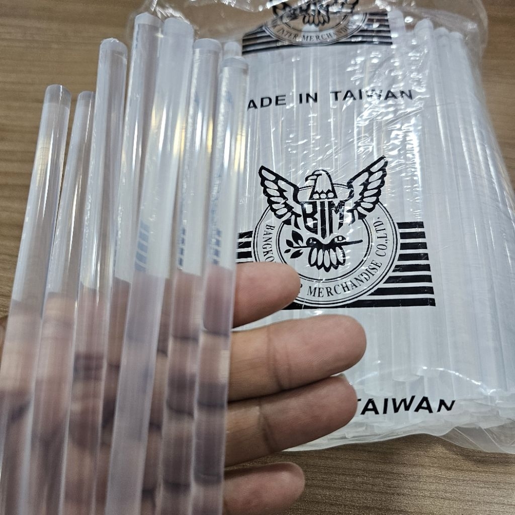 DE7 กาวแท่งตรานกอินทรีย์ 1 กิโลกรัม ขนาด 7mm. ( ประมาณ 166 ชิ้น)