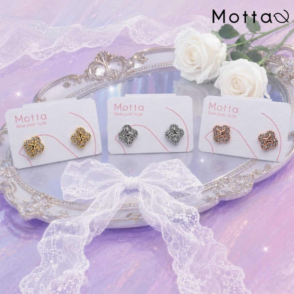 Motta Earring ต่างหูติดหูชุบทองคำขาว ดอกไม้ประดับเพชรสุดหรู