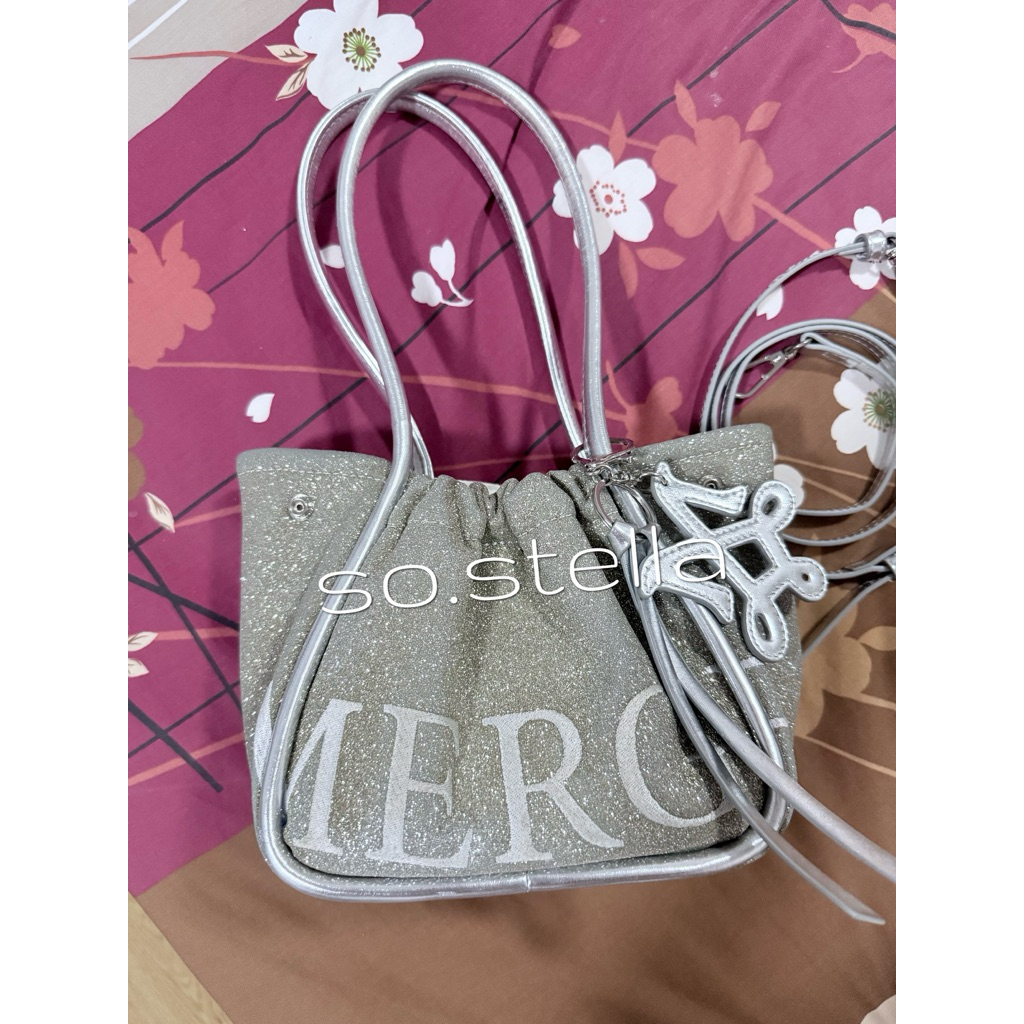 ส่งต่อกระเป๋า Merge A day bag mini glitter สีWhite glitter