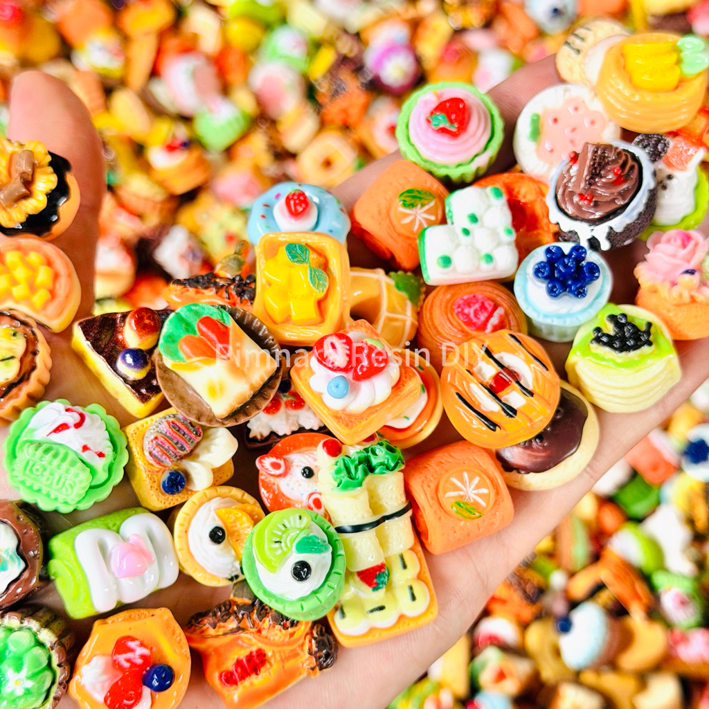 (50ชิ้น/แพค) เรซิ่นของกินอาหารขนม ลายล่าสุด เครื่องประดับอุปกรณ์เสริมเรซิ่นจำลองเค้กหวานโฮมเมด