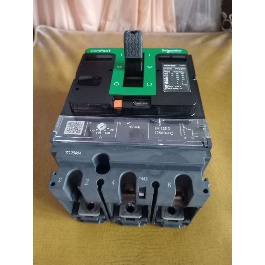 เบรกเกอร์ 3P 125A (87.5-125A) NSX160B รุ่นB TM125D 25KA C16B3TM125 SCHNEIDER