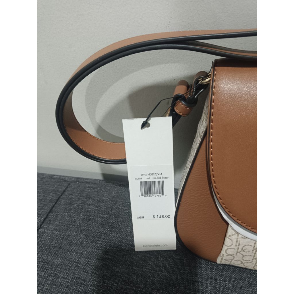 Calvin Klein สำหรับกระเป๋าสะพายผู้หญิง (Women's Crossbody Shoulder Bag)