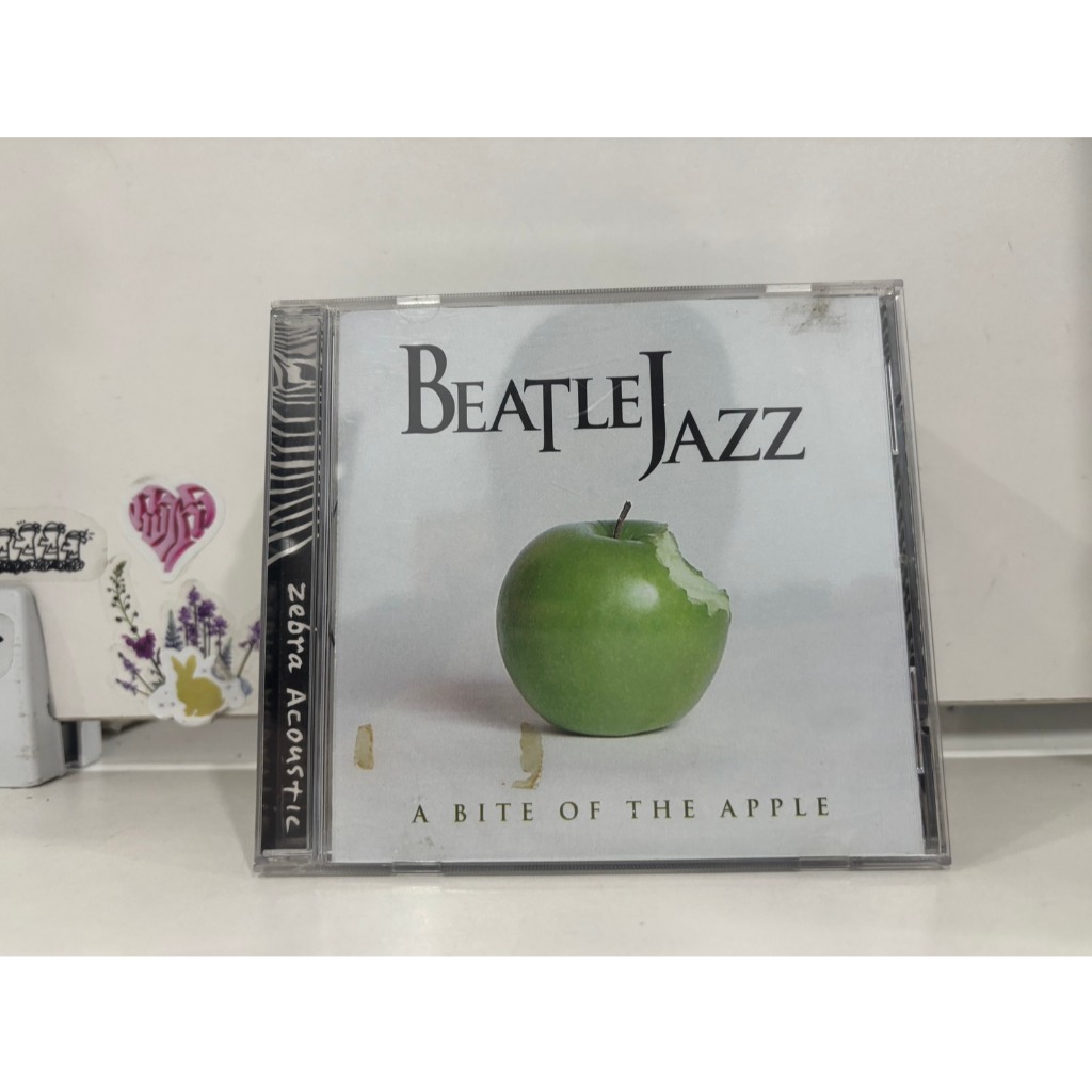 1 CD MUSIC  ซีดีเพลงสากล     BeatleJazz "A Bite Of The Apple"    (G8F105)