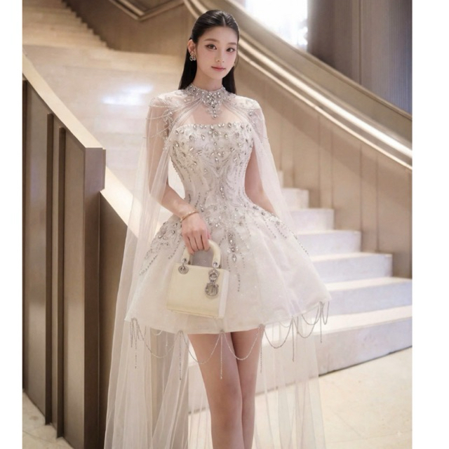 Hiso Brand : ชุดเดรส เกาะอก มีผ้าคลุม