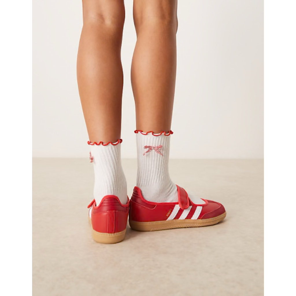 used like new Adidas samba jane ❣️