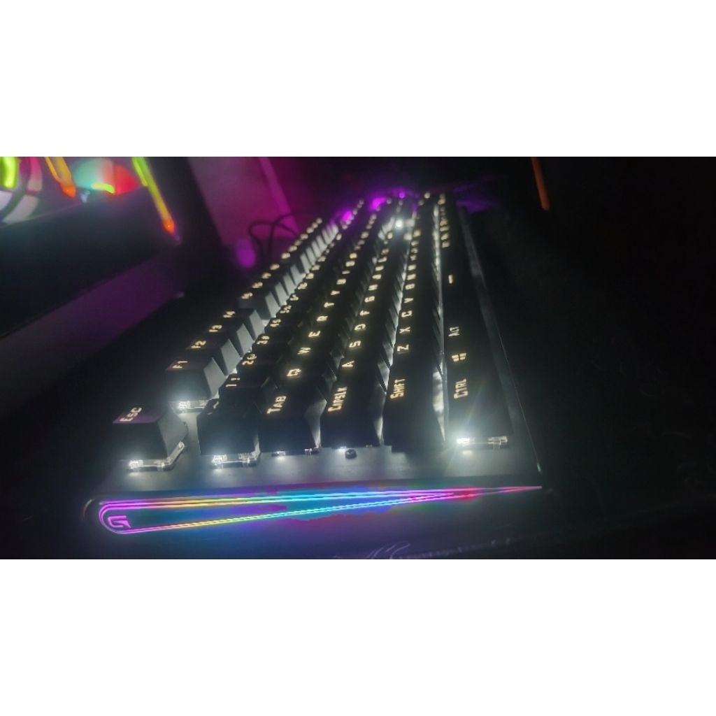 Keyboard มือสอง สภาพ 80%-90% แบรนด์ GPTX (black switch)