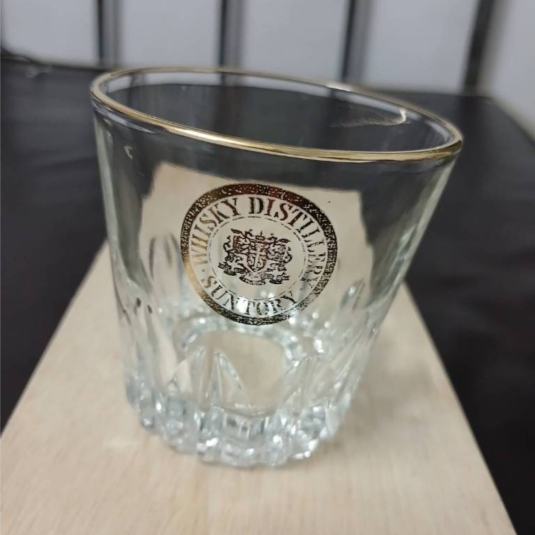 [พร้อมส่ง] แก้ววิสกี้ Suntory Whisky Distillery Glass แก้วร็อคขอบทอง ตราโรงกลั่นทอง วินเทจ แท้ญี่ปุ่