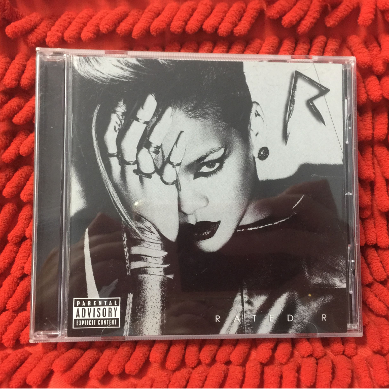CD  Rihanna – Rated R  /PR8-88