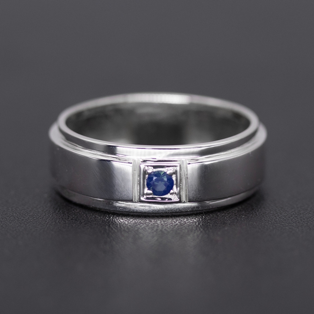 แหวนพลอยไพลินบางกะจะจันทบุรี(BLUE SAPPHIRE)เรือนเงินแท้92.5%ชุบทองคำขาว พลอยสีน้ำเงินกำมะหยี่เนื้อใส