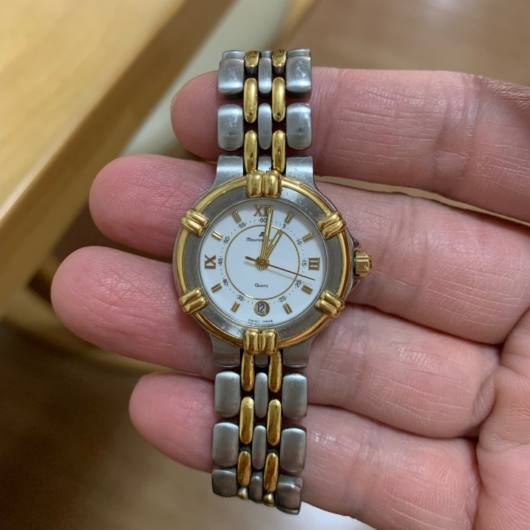 Maurice Lacroix Swiss Quartz Original Vintage Women Watch 75236 พร้อมกล่อง