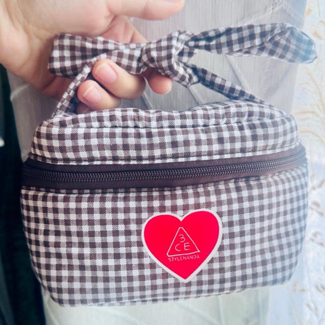[พร้อมส่ง][มือ1][ไม่เคยใช้งาน] ส่งต่อ กระเป๋าน่ารัก กระเป๋าเครื่องสำอางค์ 3CE Choco Makeup Pouch  🍫 