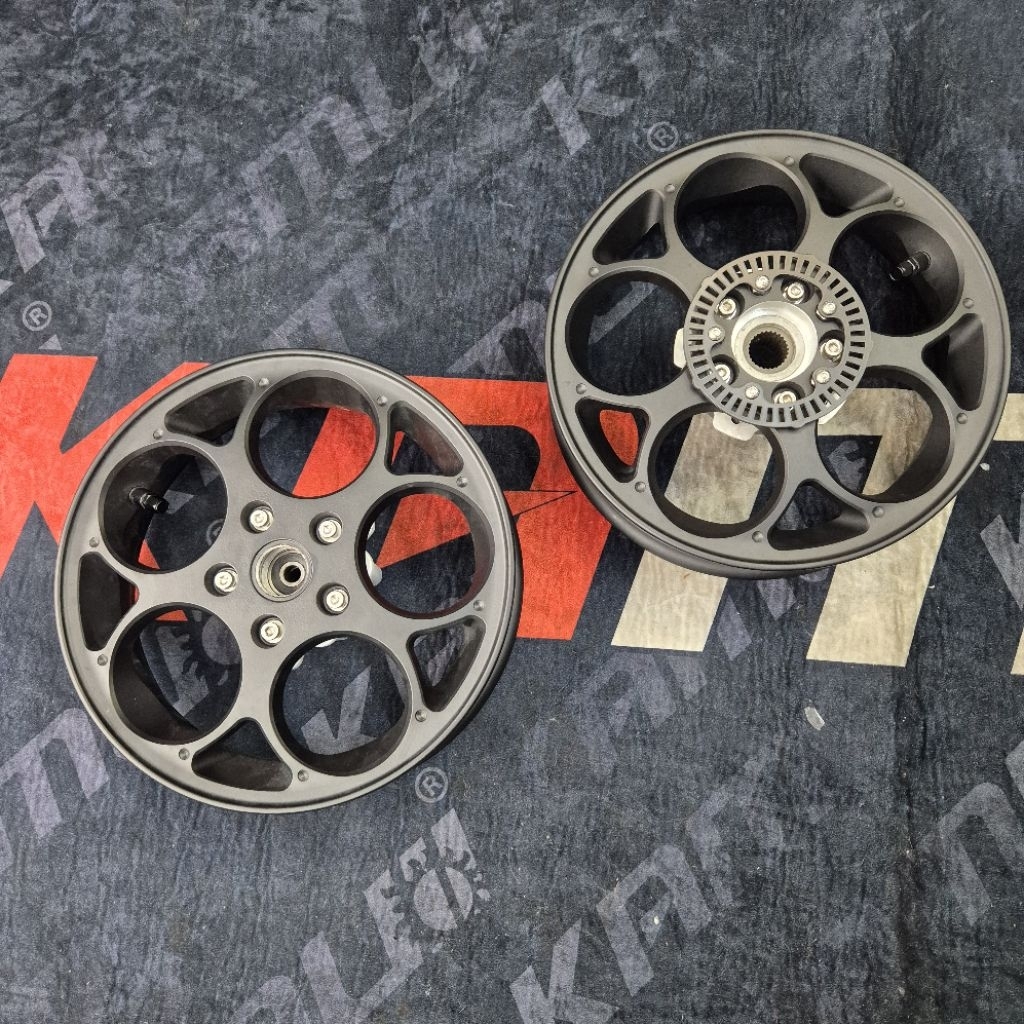 VP-GTS ชุดล้อแต่ง(แปลง) Lambretta X300 พร้อมอุปกรณ์