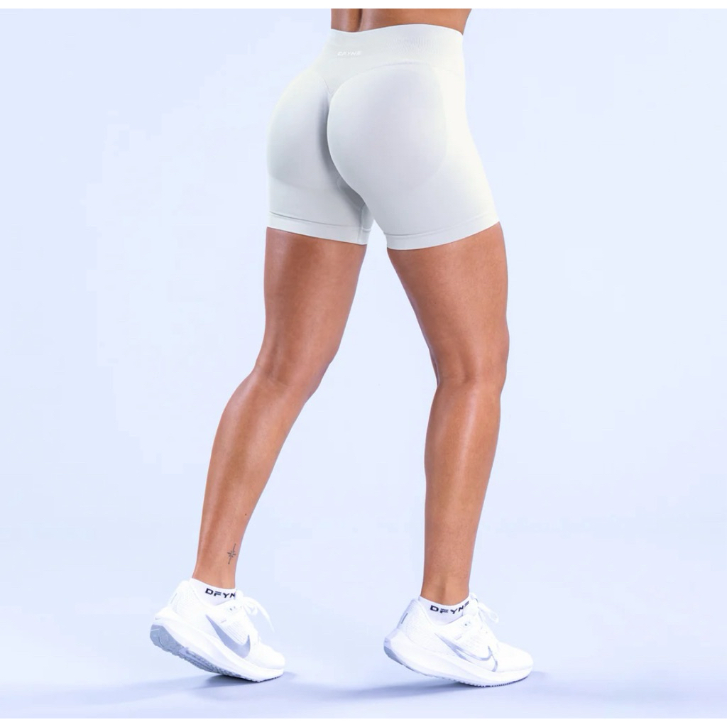 ส่งต่อ กางเกงขาสั้นทรงเหมือน Impact Dfyne Beige เอว 24-28