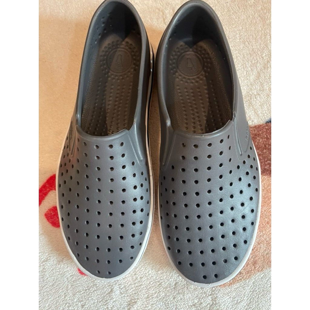 รองเท้าNativeมือ1พร้อมกล่อง