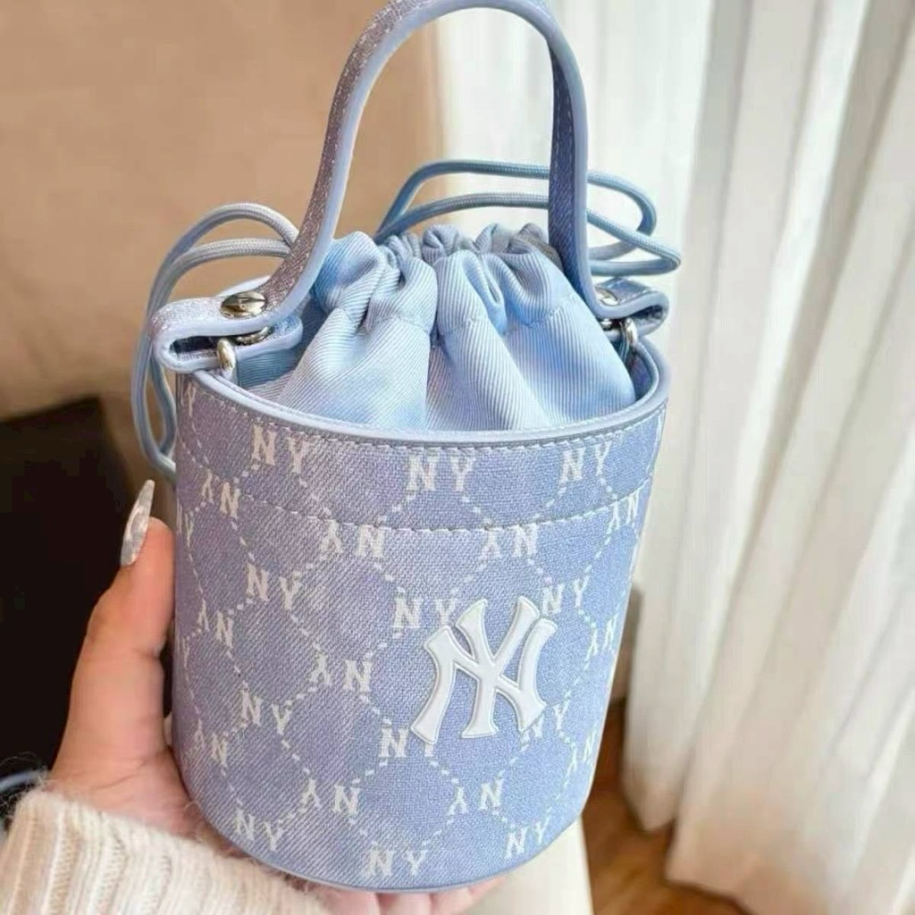 กระเป๋า NY คอลเลคชั่นใหม่ สีฟ้าสดใส ทรงกลม น่ารัก หิ้วเก๋ๆ