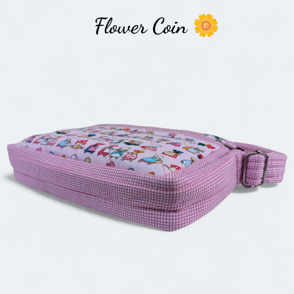 🌷❀˖°กระเป๋าสะพาย 3 ซิป 4 ช่อง ❀˖°🌷ขนาด 9 นิ้ว สะพายแบบ Cross Body ได้ สายสะพายปรับได้ มีหลายช่องใช้งาน จุได้หลากหลาย 🌿 - รูปที่ 3