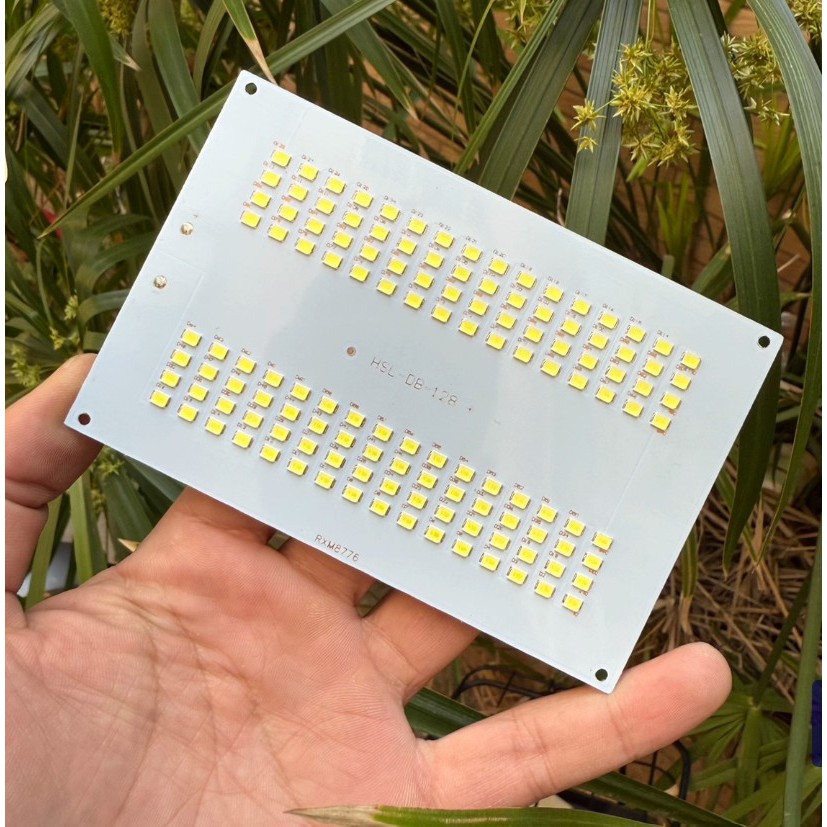 ไฟโซล่าเซลล์เหลี่ยม 82mmx125mm สำหรับงานdiy 50ชิปled ใช้ 3.2-3.7v