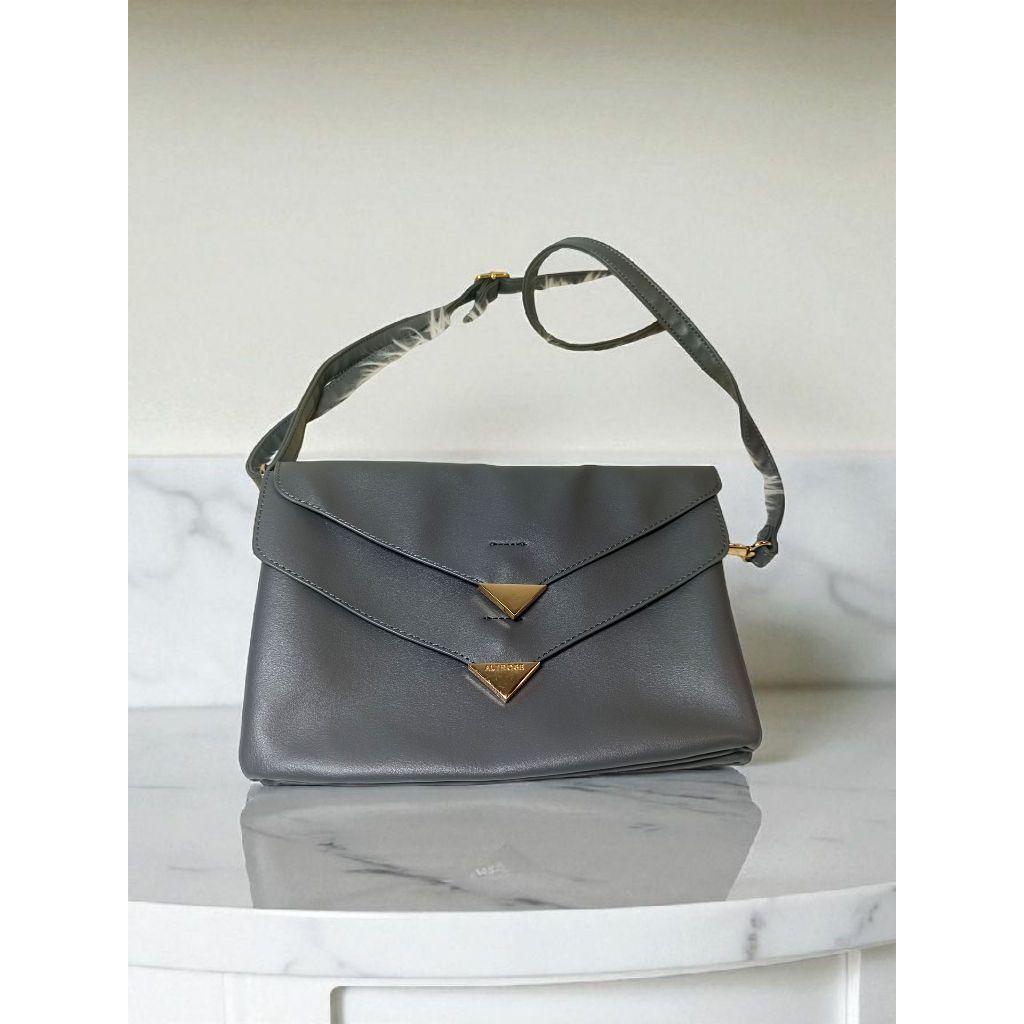 กระเป๋าสะพาย AlTROSE สไตล์วินเทจ มือ 2 ตู้ญี่ปุ่น