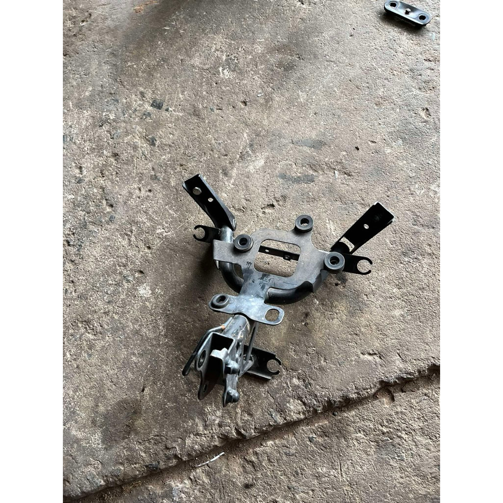 เหล็กยึดเรือนไมล์R15ตัวเก่า มือสอง