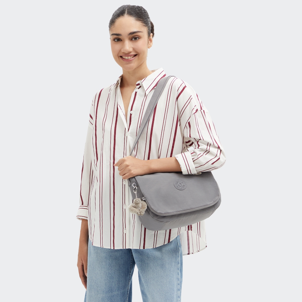 กระเป๋า KIPLING  รุ่น  EARTHBEAT M Inviting Grey