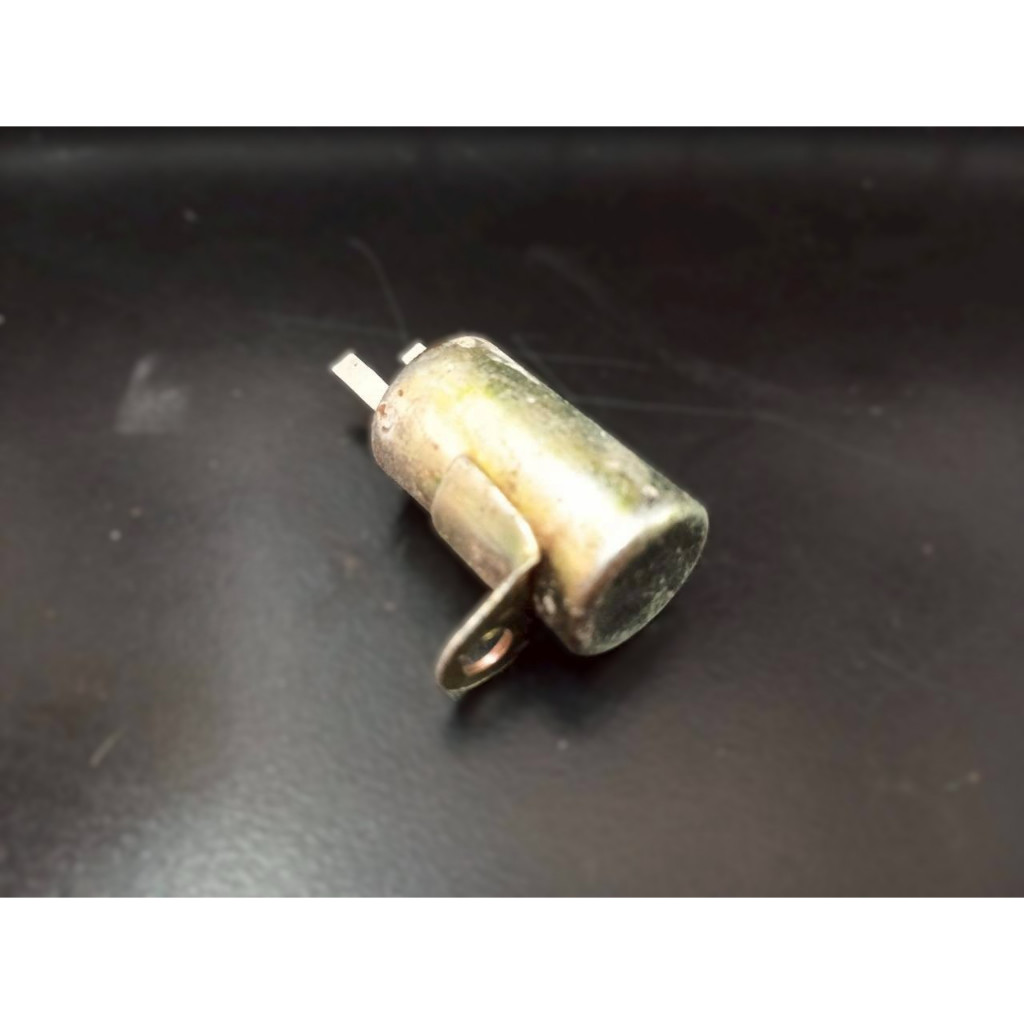 คอนเดนเซอร์ทองขาว รถรุ่น ฮอนด้า  CG110/CG100/CG125 (Condenser HONDA CG110/CG100/CG125 )