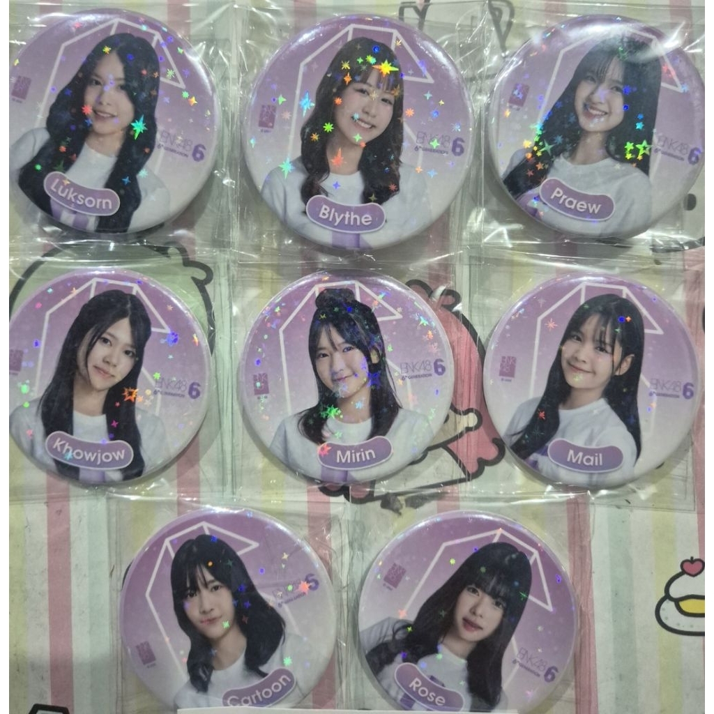 เข็มกลัดสะสม โฮโลแกรม BNK48 รุ่น8 จากงาน Nippon ha ku 2025