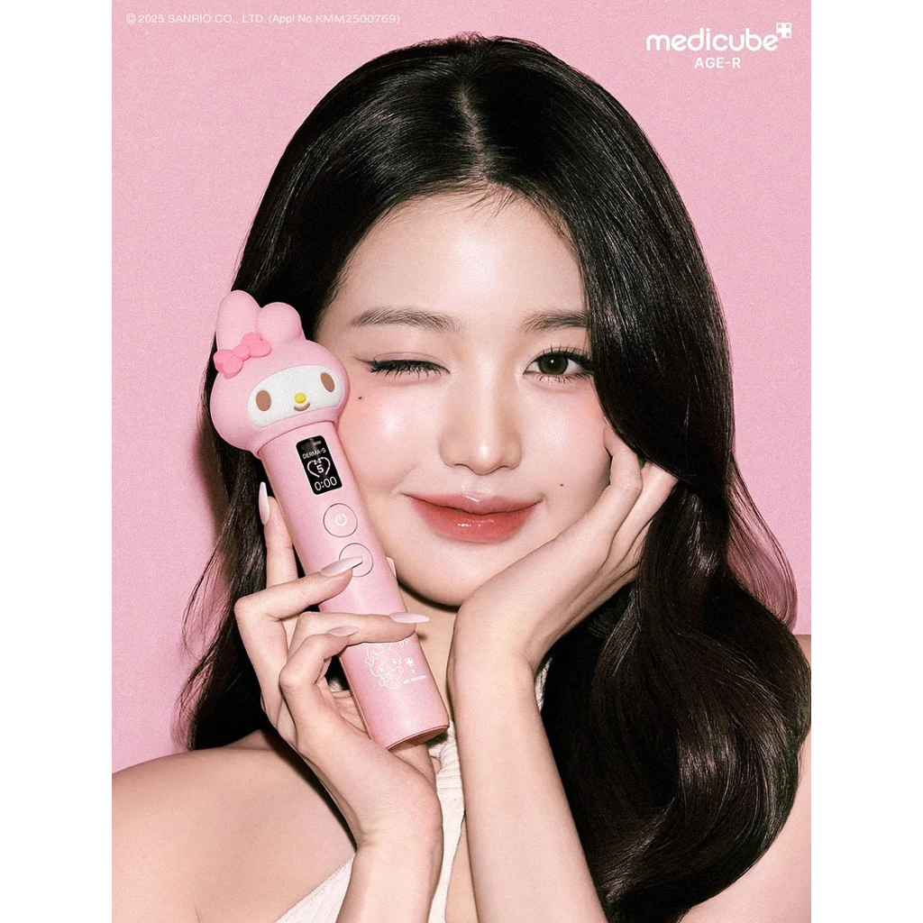 Medicube Age R Booster Pro Sanrio เครื่องนวดยกกระชับหน้า