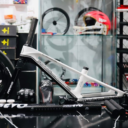 เฟรม PAPA พร้อมกล่อง PAPA Mini Storm AE86 โครงคาร์บอนPAPA BIKE รุ่น Storm ใส่ล้อได้ทั้ง 12“ และ 14”